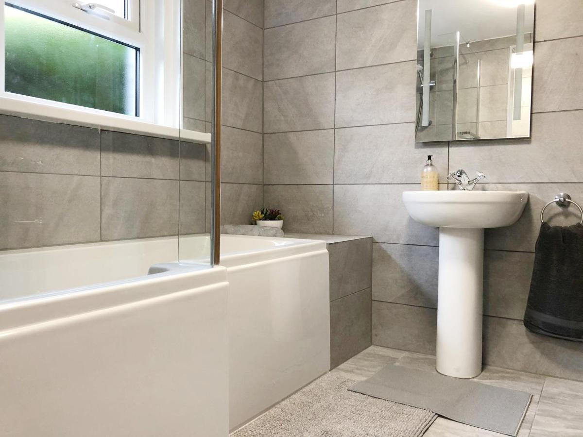 Summer Breeze. 3-Bed Apartment Close To The Beach Bournemouth Zewnętrze zdjęcie