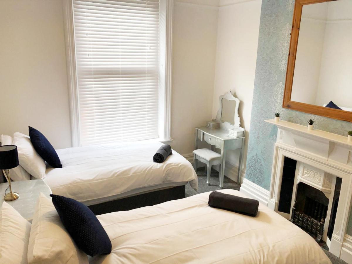 Summer Breeze. 3-Bed Apartment Close To The Beach Bournemouth Zewnętrze zdjęcie